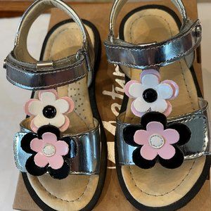 Naturino Little Girl Leather Sandals.